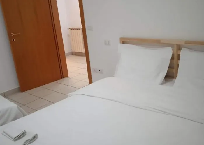 Arc Carracci Apartament