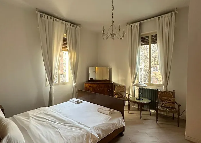 Arc Carracci * Bologne