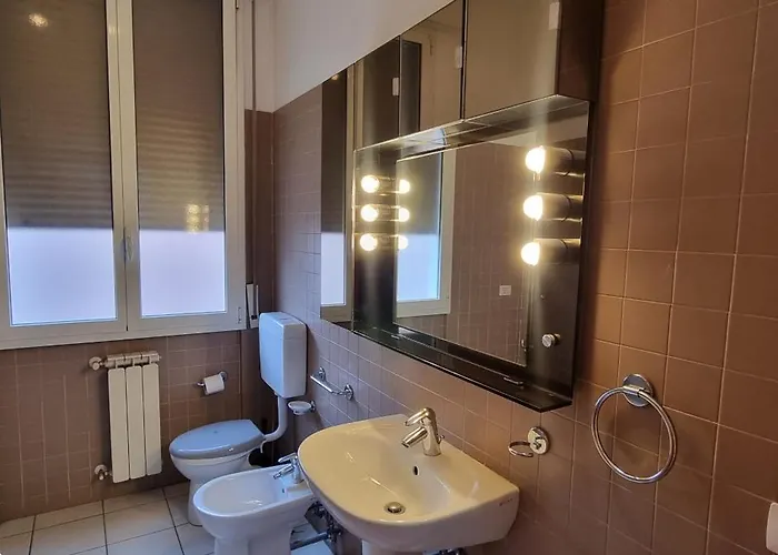 Arc Carracci Болонья